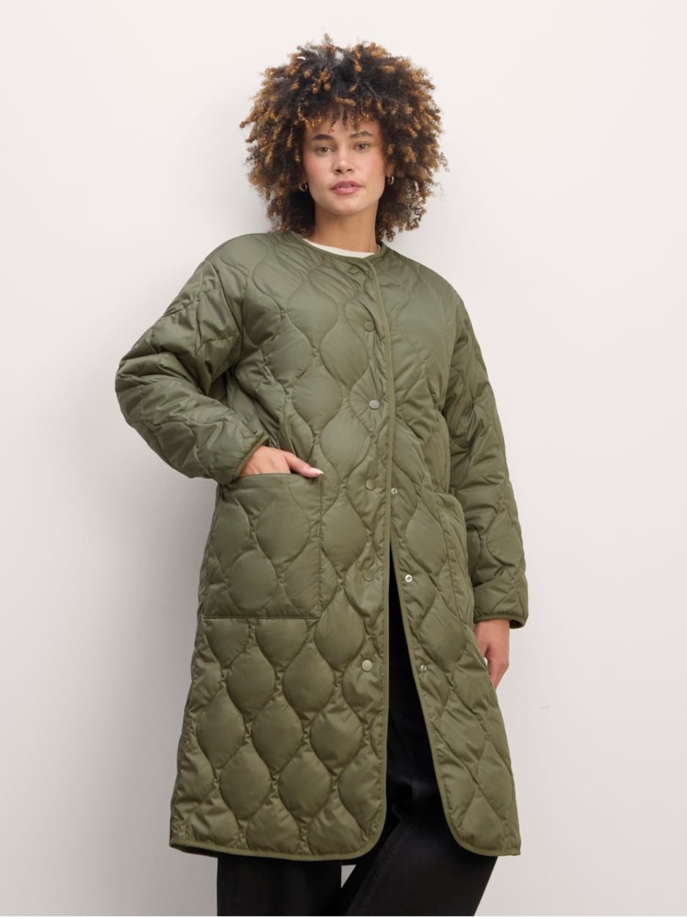 Everlane The Long Quilted Liner Coat in Kalamata (M)